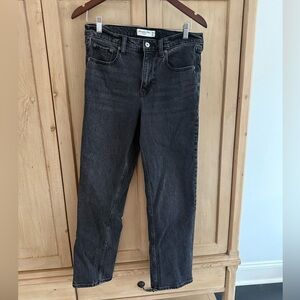 Abercrombie - the straight mid rise jeans
